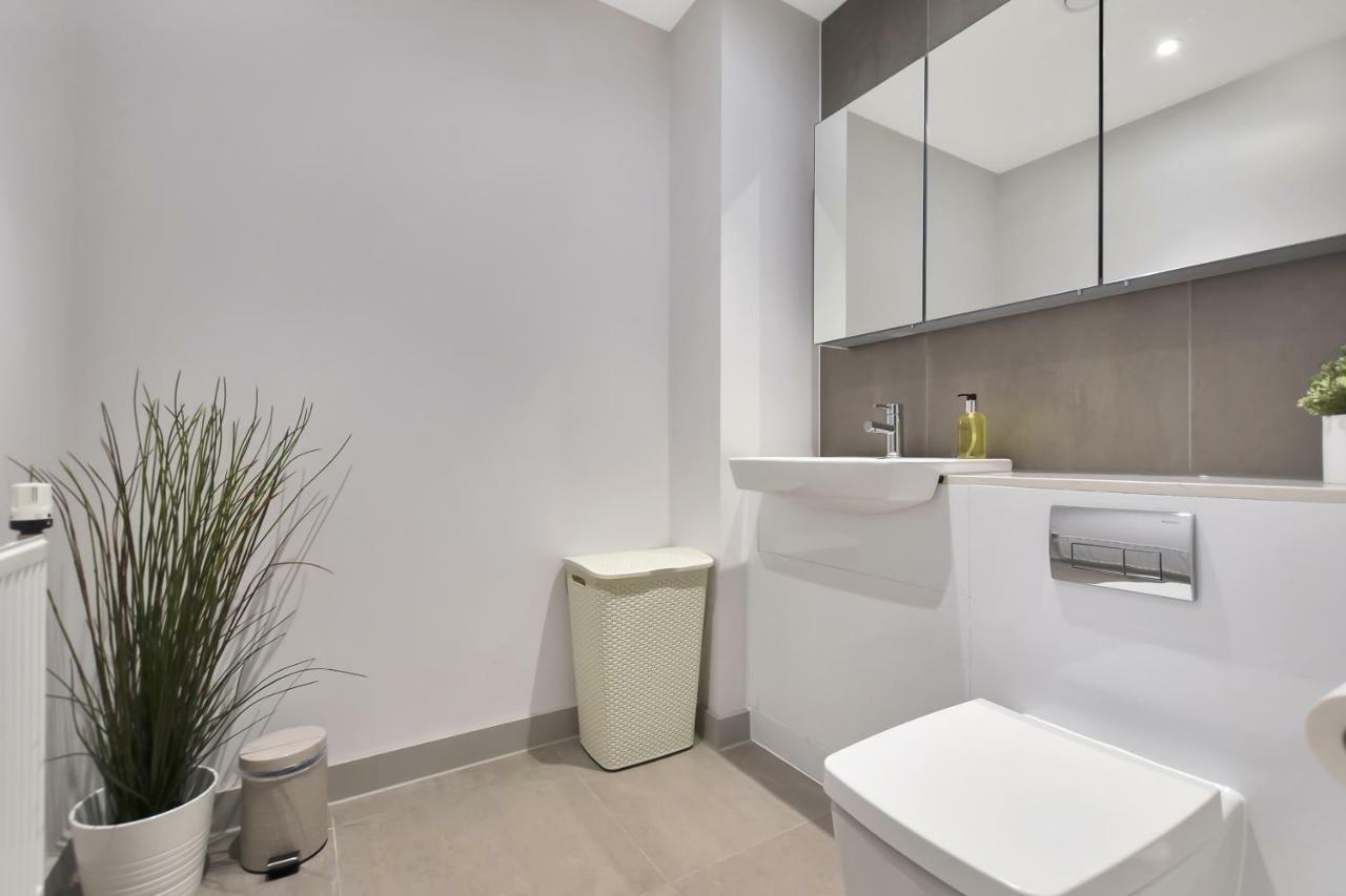 Esquire Apartments Ealing ロンドン エクステリア 写真